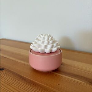 Porcelain Diffusers, Essential Oil Diffuser Lotus Flower - Pink